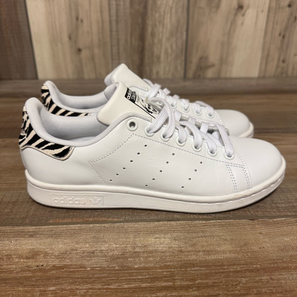 ADIDAS STAN SMITH 2015 Cruise Zebra Patterns low top sneaker Size 7.5

Worn once